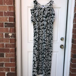 Metropolitan Cold Shoulder Maxi